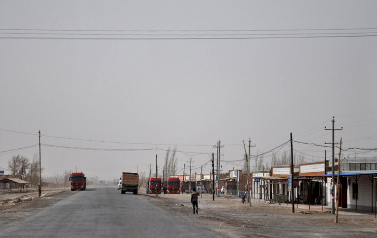 b Dunhuang 3